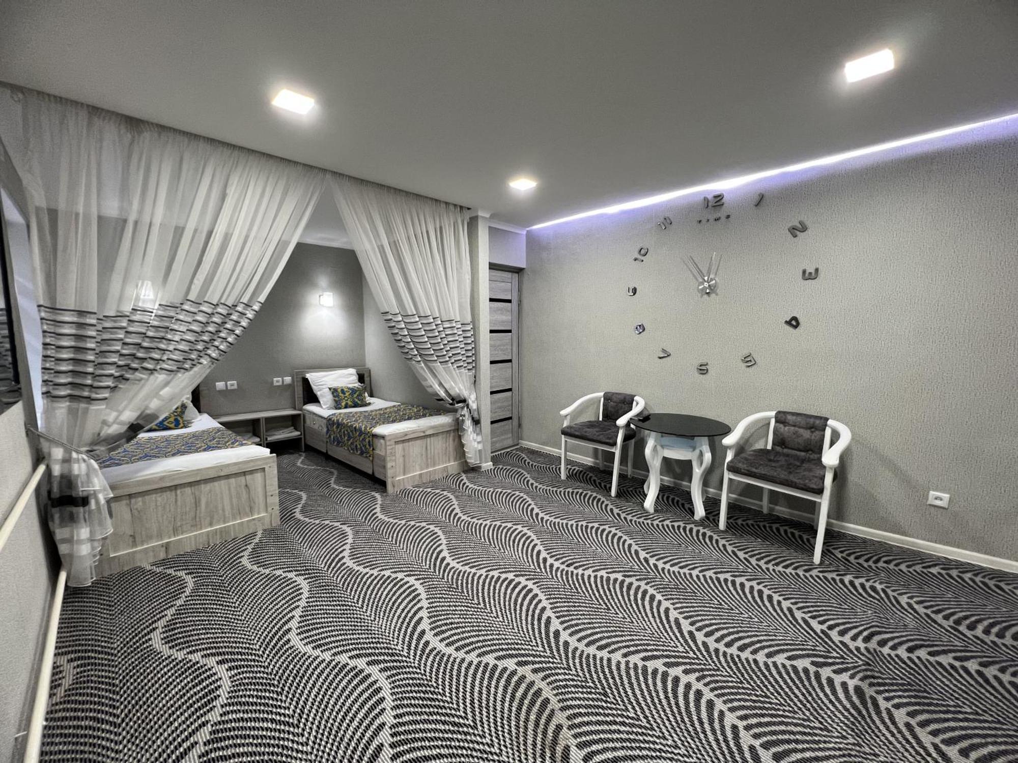 Status House Hotel Fergana Exterior photo