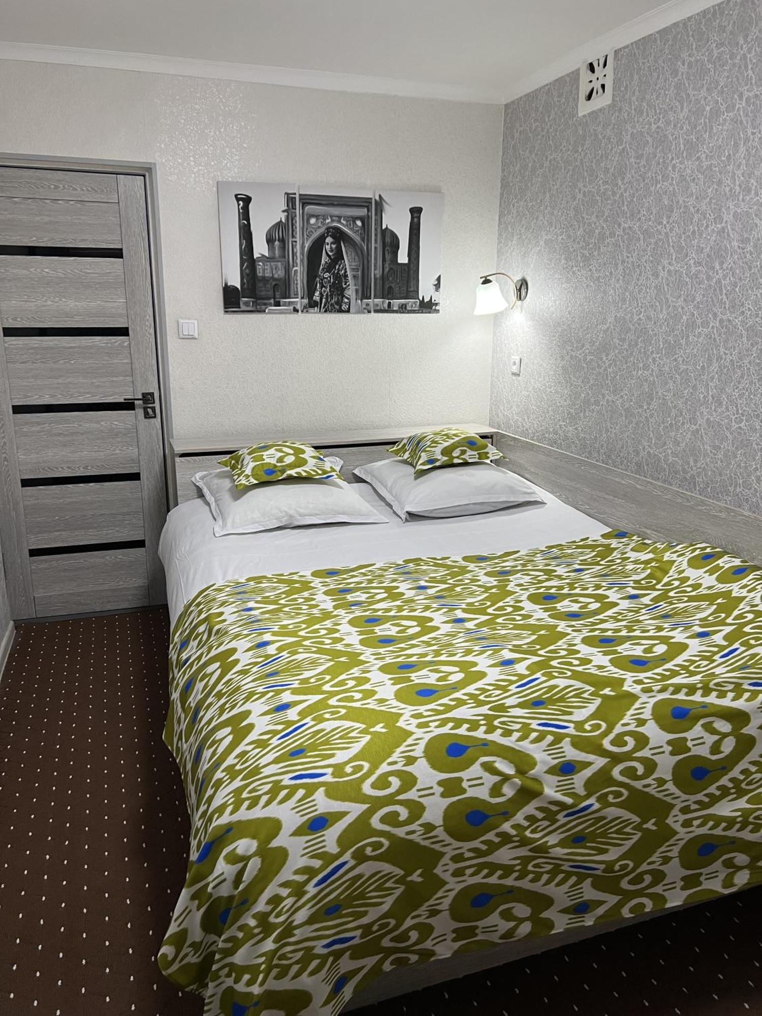 Status House Hotel Fergana Exterior photo