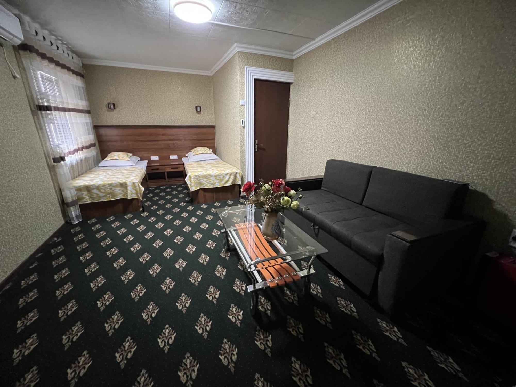 Status House Hotel Fergana Exterior photo